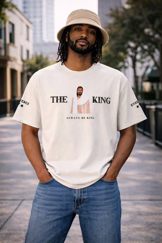 NEW!!! Godfidence The King Oversized faded t-shirt