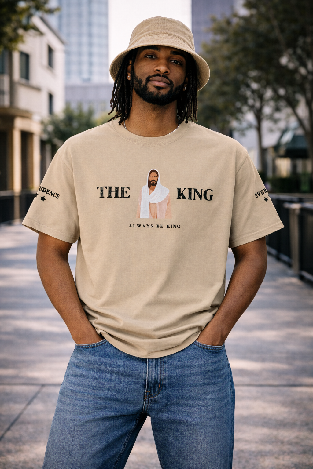 NEW!!! Godfidence The King Oversized faded t-shirt